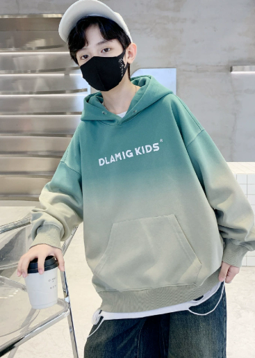 兒童裝男童連帽衛(wèi)衣新款潮牌中大童男孩帥氣漸變上衣